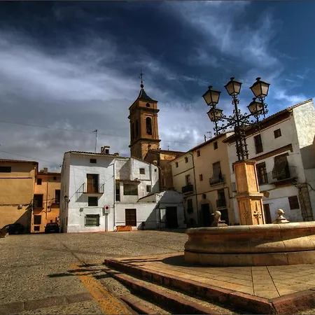Turístico La Tinaja Requena