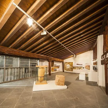 Turístico La Tinaja Pensión Requena